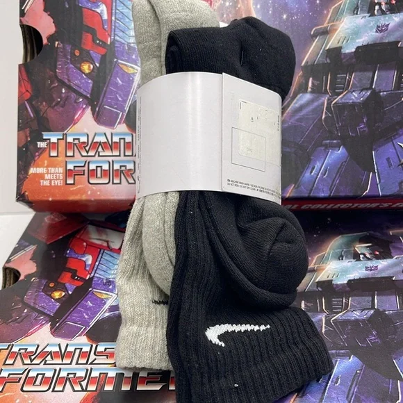 Nike Everyday Cushioned Training Crew Socks (3 Pairs)
Size M - m6-8; w6-10; - Picture 4 of 16